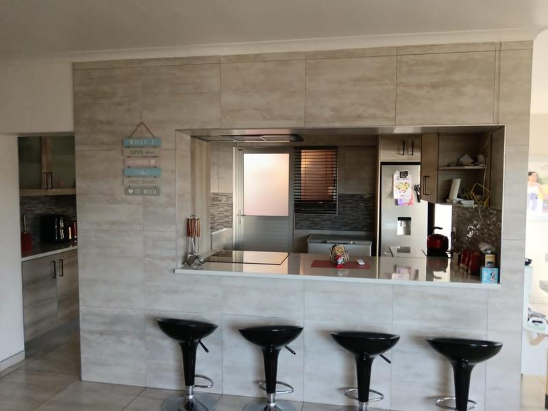 3 Bedroom Property for Sale in Heathfield Western Cape